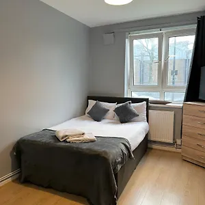 1 Bedroom Flat In Whitechapel, Apartamento Londres